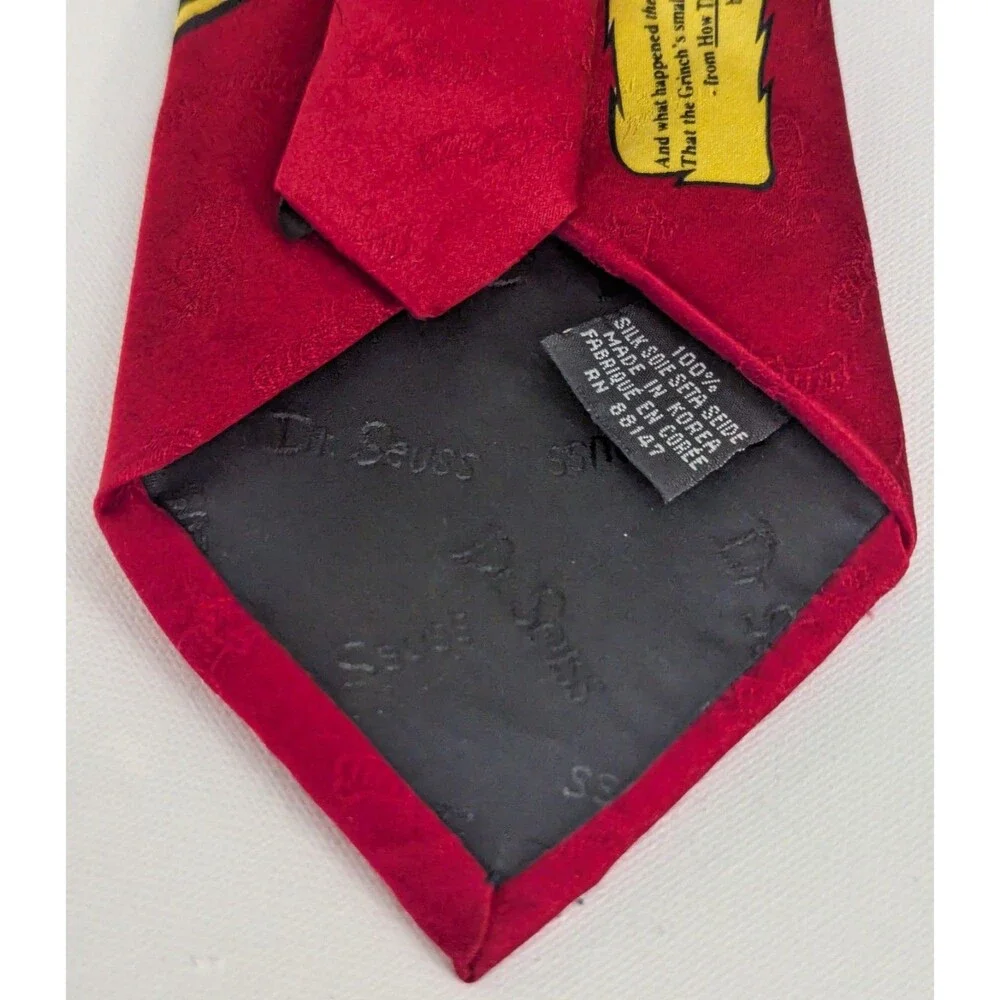 Y2K Dr Seuss The Grinch Characters Christmas Holiday Tie 100% Silk 58x4
